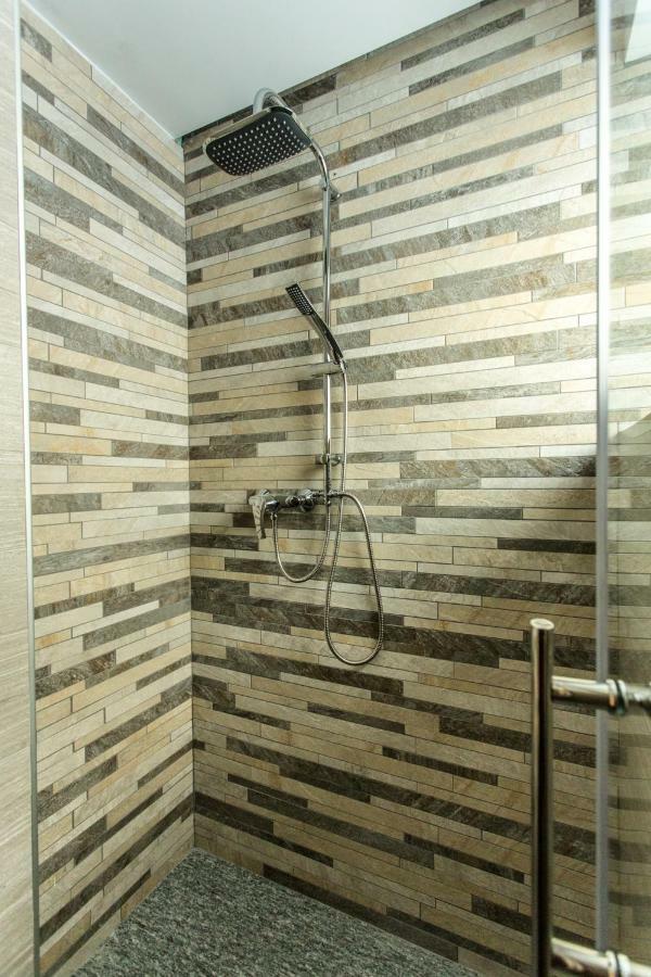 Alpine Rooms Guesthouse Брей-Червінія Екстер'єр фото