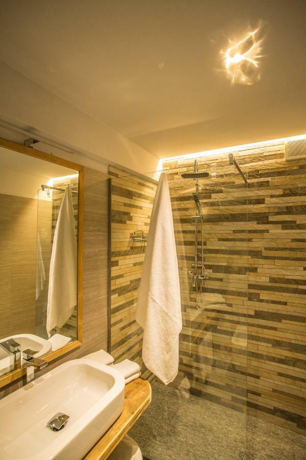 Alpine Rooms Guesthouse Брей-Червінія Екстер'єр фото